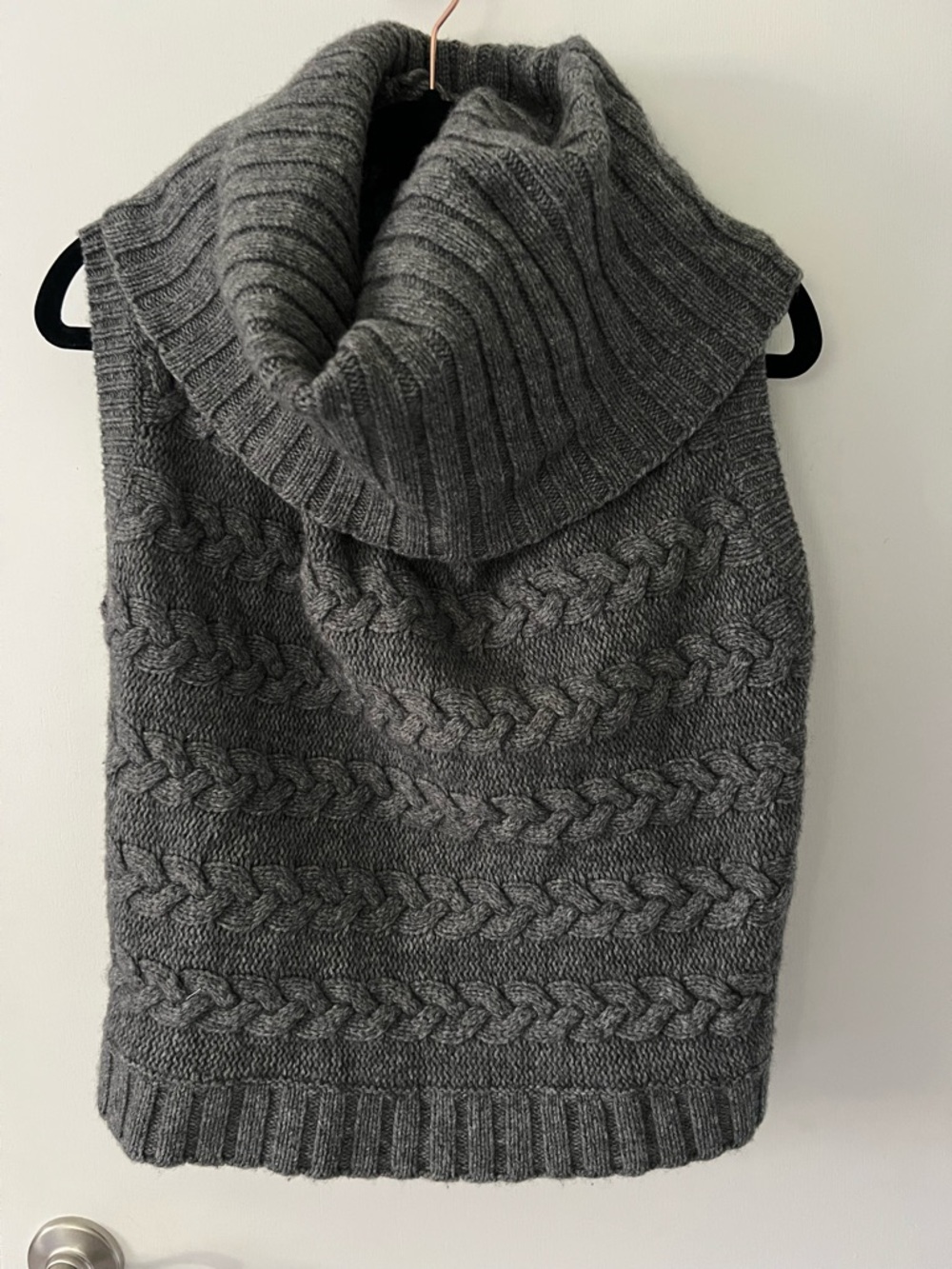 Banana Republic Gray Cable Knit Oversized Wool Cowl Sweater Vest Size M - Picture 1 of 7